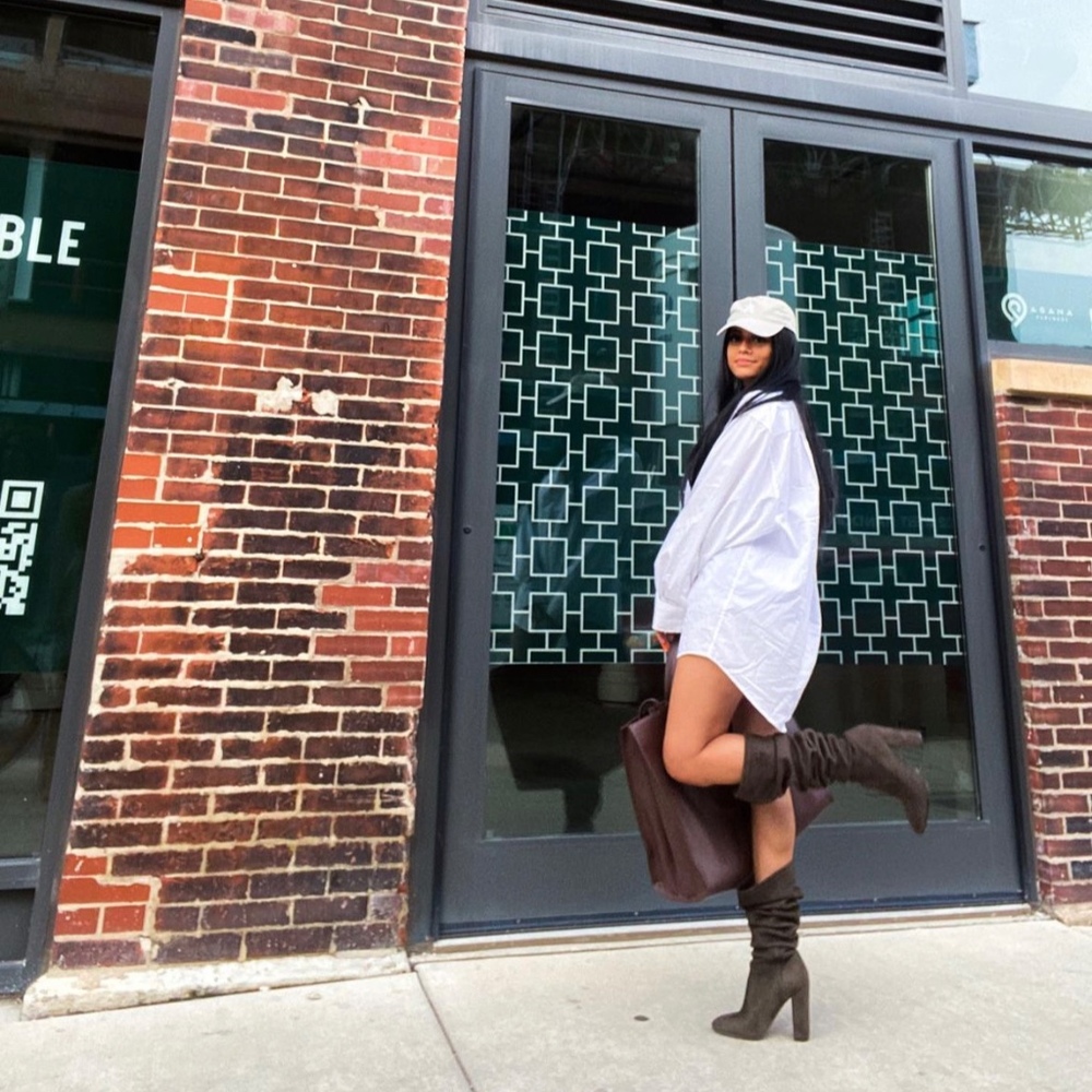 Meet your Posher, Adriana